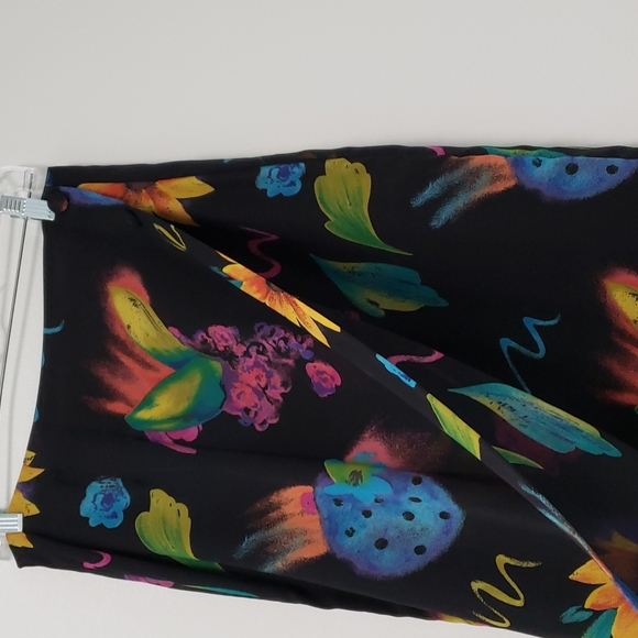 Vintage bright floral wrap-style maxi‎ skirt - Picture 6 of 12